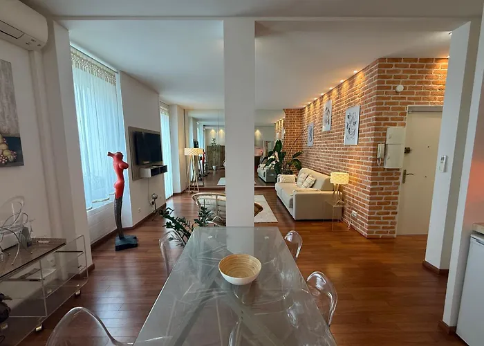 Ref 1988 -charming In The Center Of Cannes